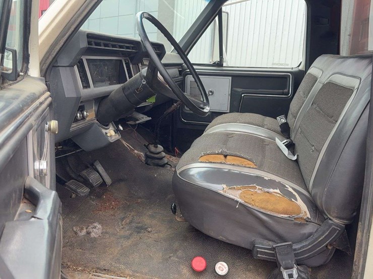 1985-ford-f700-image-21