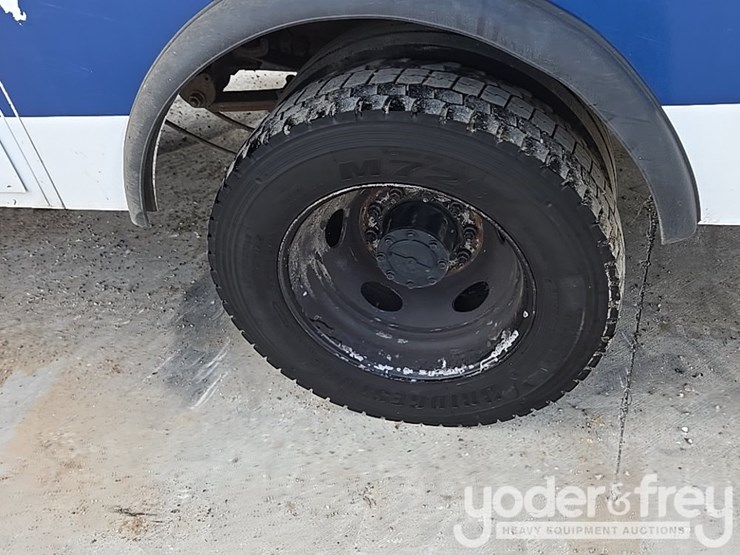 2019-ford-f550-image-10