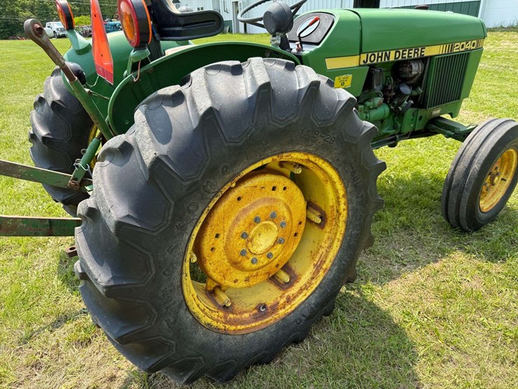 john-deere-2040-image-15