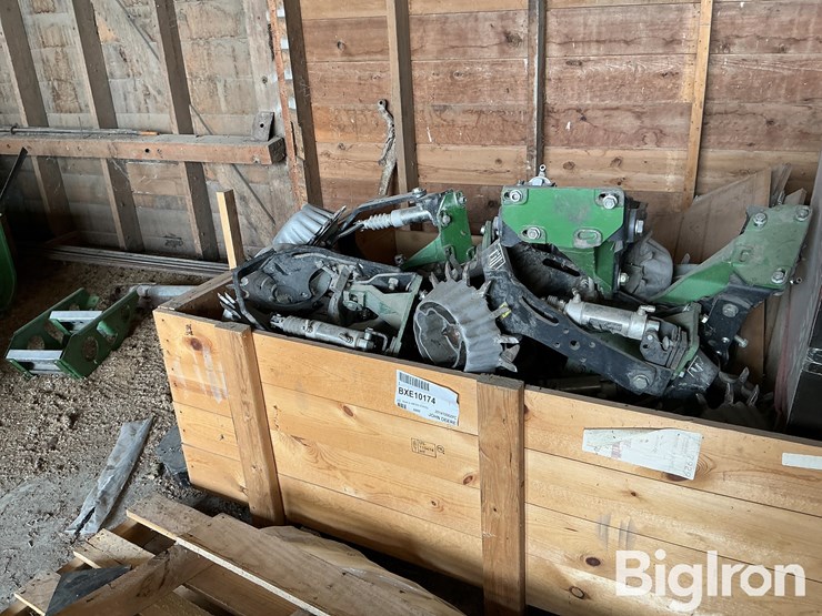 john-deere-12-image-1
