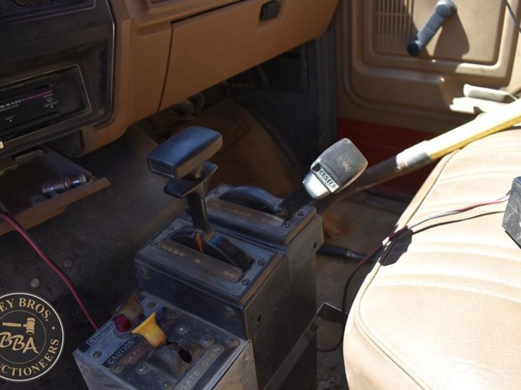 1989-ford-f800-image-34
