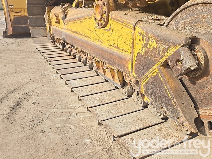 2008-caterpillar-d6n-lgp-image-15