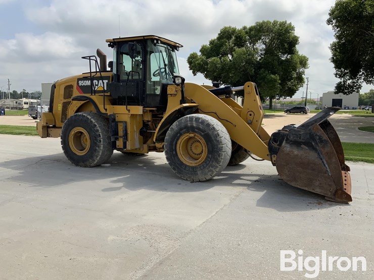 2017-caterpillar-950m-image-3