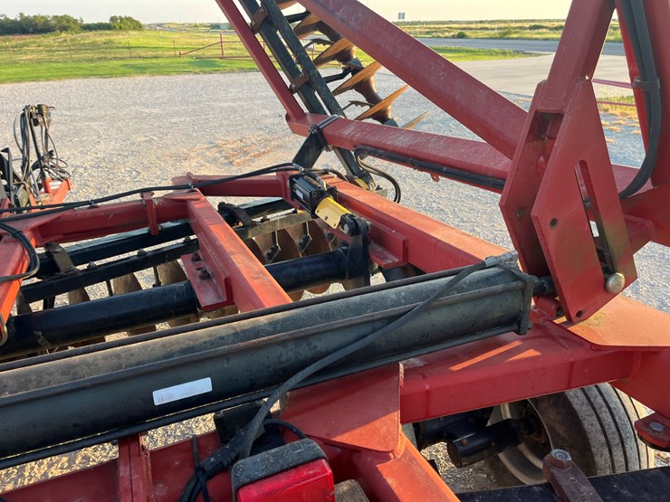 case-ih-370-image-13