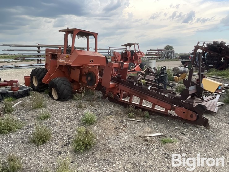 ditch-witch-r100-image-7