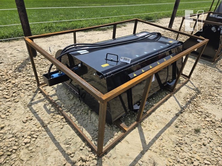 new-mower-king-skid-steer-74"-broom-image-4