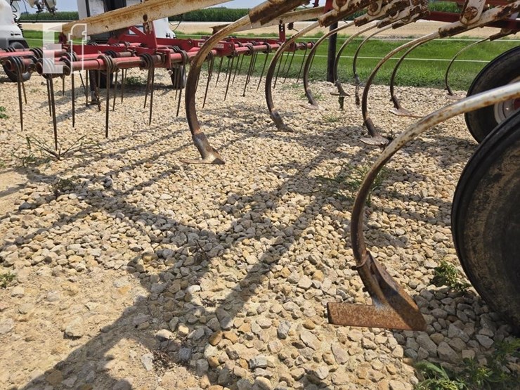 wil-rich-field-cultivator-3837-image-10