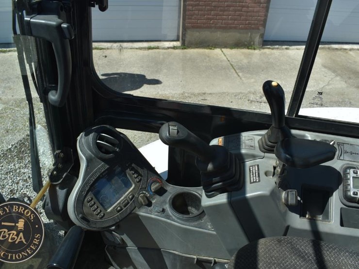 2014-bobcat-e35-image-24