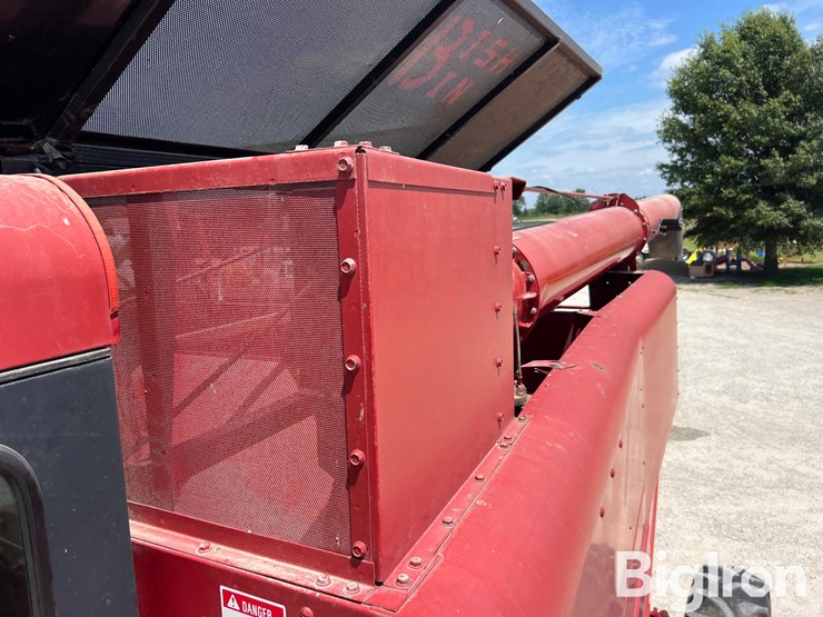 1991-case-ih-1680-image-16