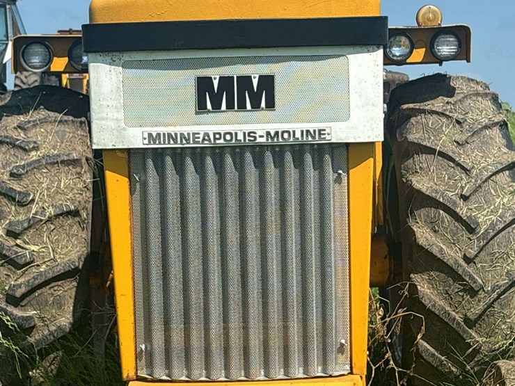 minneapolis-moline-g900-image-9