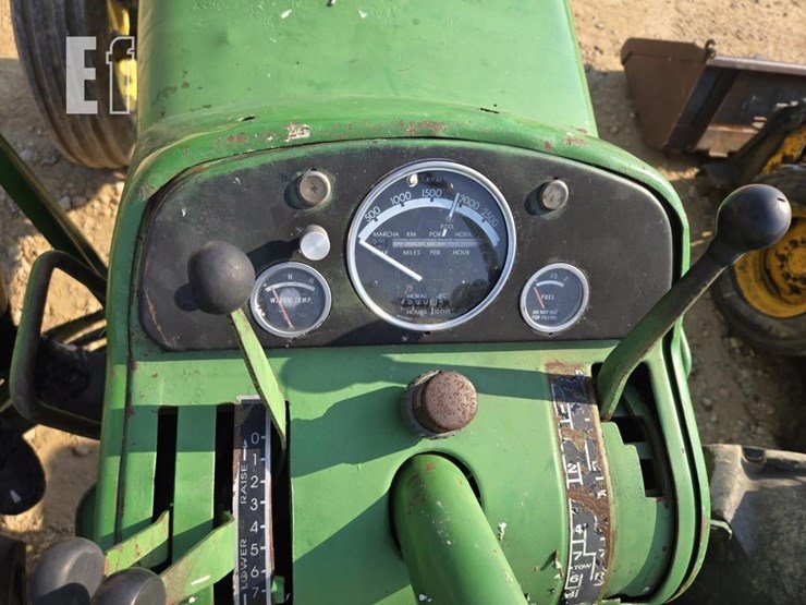 john-deere-4010-image-21