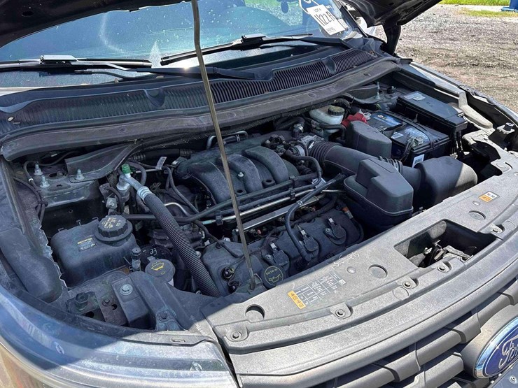 2019-ford-explorer-image-9