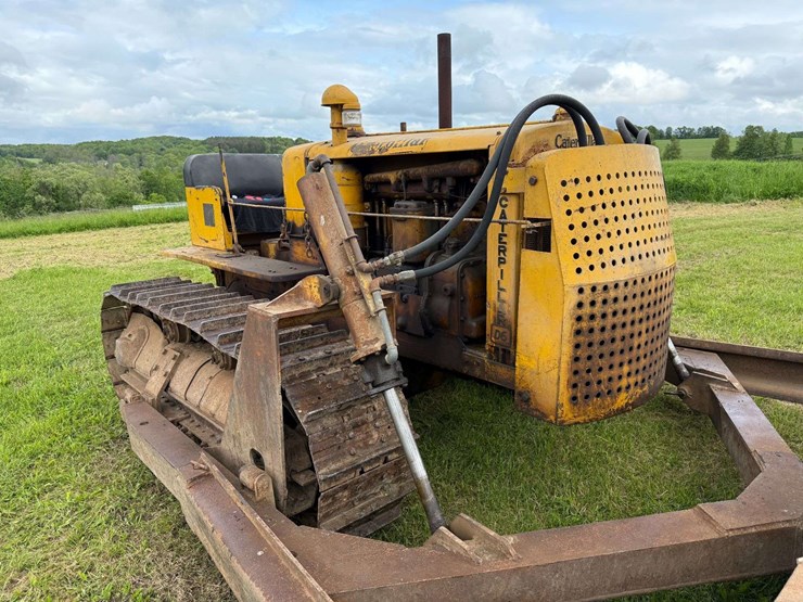 caterpillar-d6-image-11
