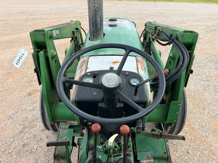 1976-john-deere-2240-image-13