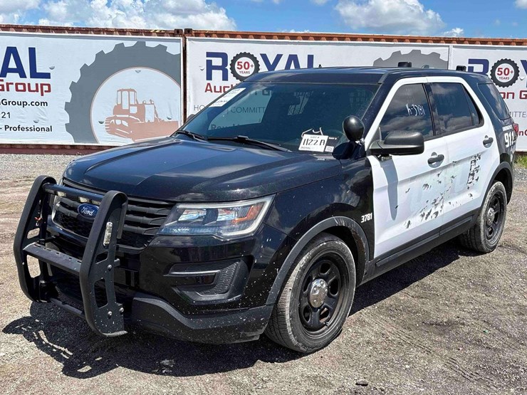 2019-ford-explorer-image-1
