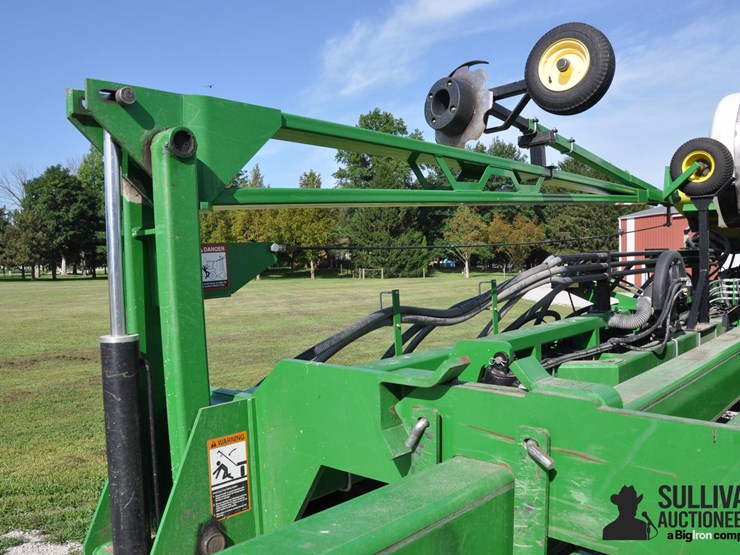 2010-john-deere-db60-image-17
