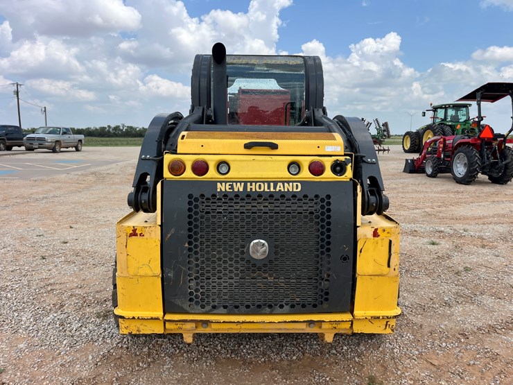 2015-new-holland-l218-image-8