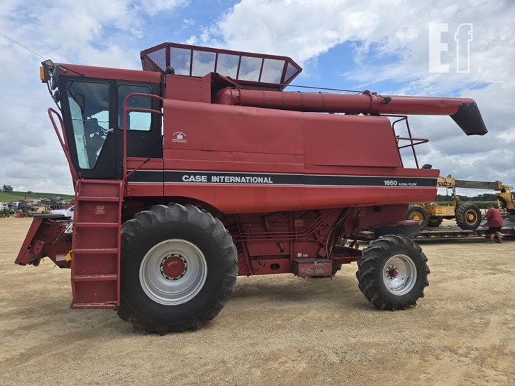 1992-case-ih-1660-image-3