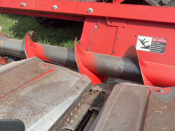 2024-massey-ferguson-863-image-5