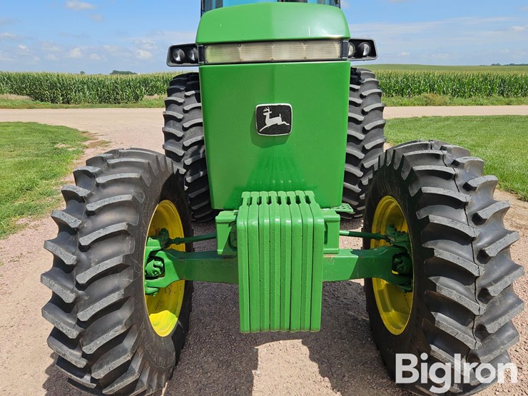 1983-john-deere-4450-image-16