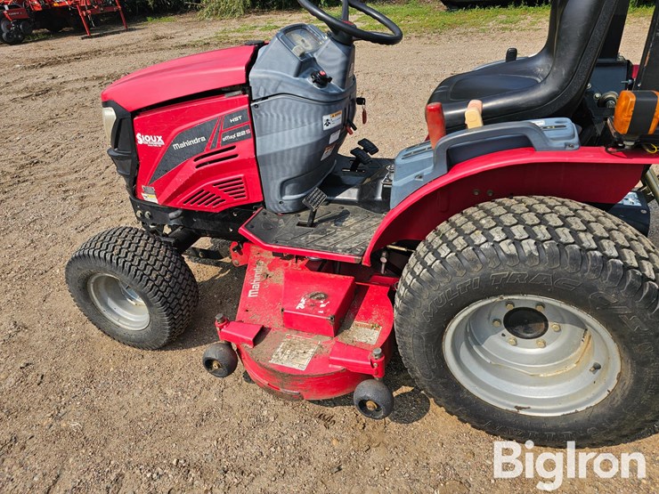 2016-mahindra-emax-22s-image-9
