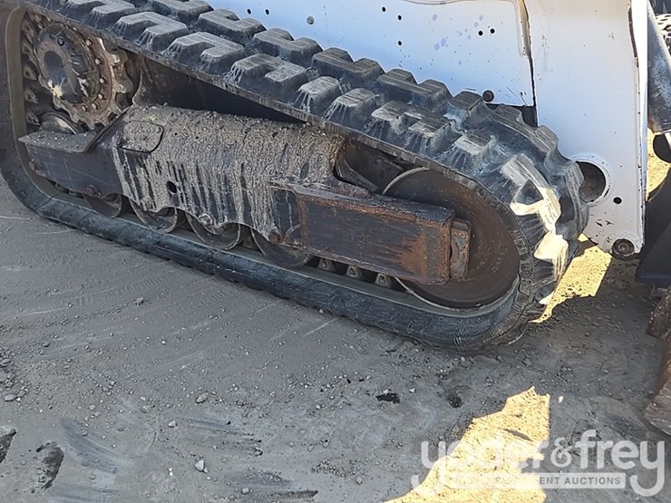2019-bobcat-t590-image-21