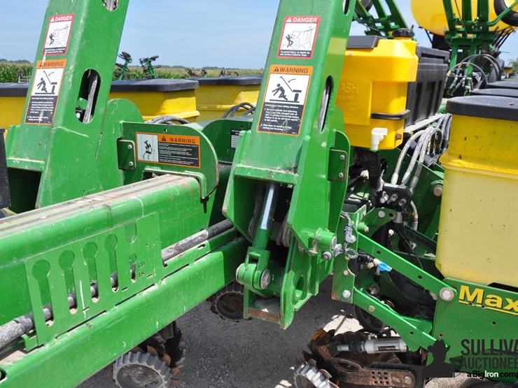 2010-john-deere-1770nt-image-17