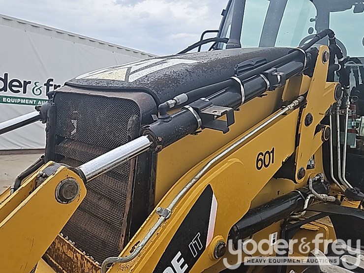 2011-caterpillar-420e-image-21