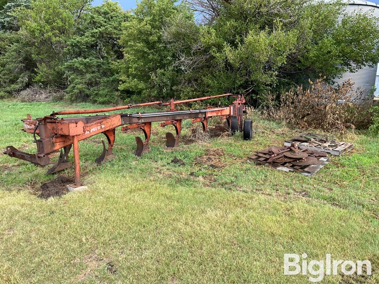 white-6-bottom-plow-image-1