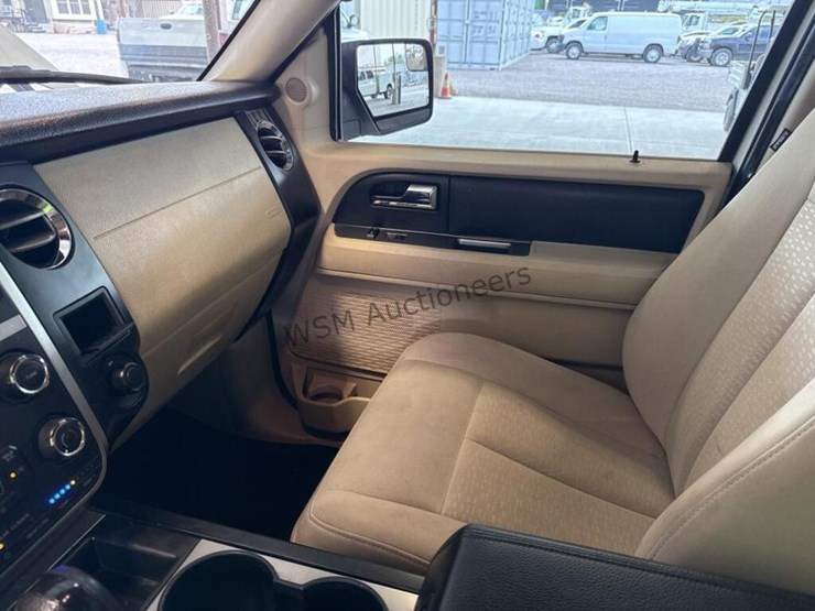 2015-ford-expedition-image-19
