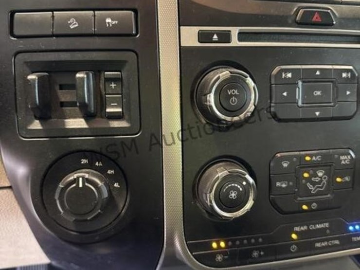 2015-ford-expedition-image-17