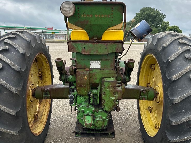 john-deere-720-image-8