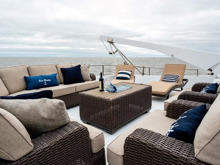 #18-•-2003-breaux-brothers-85'-yacht-|-"come-monday"-image-25