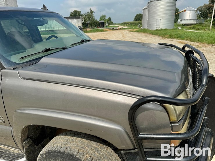 2006-chevrolet-2500hd-image-14