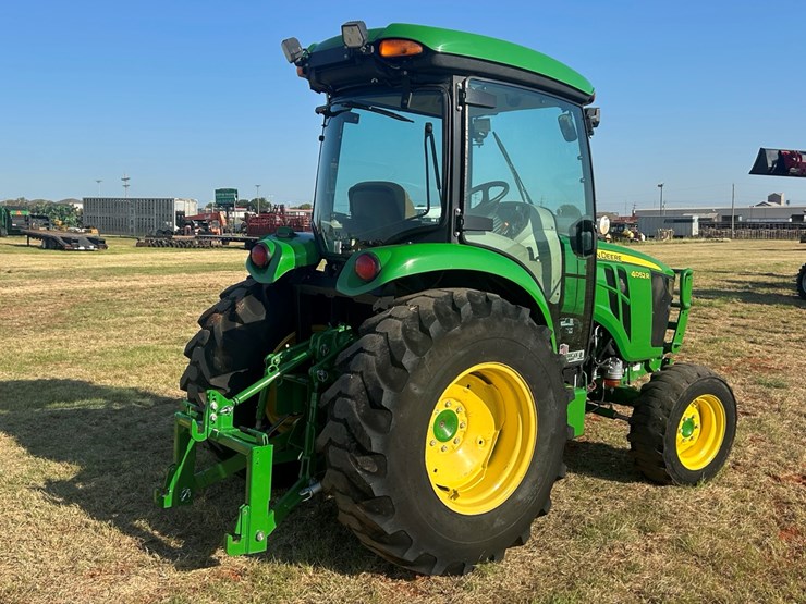 2024-john-deere-4052r-image-3