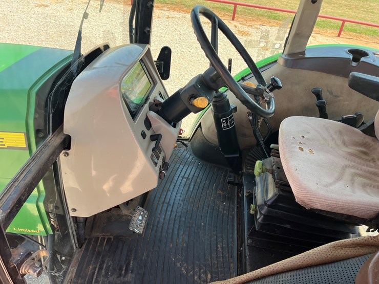 2010-john-deere-5093e-image-12