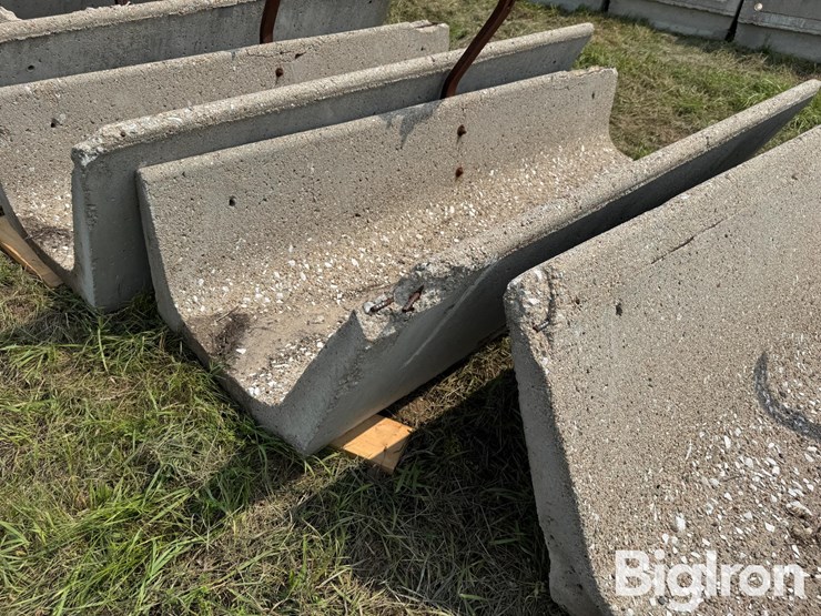 concrete-feed-bunks-image-14