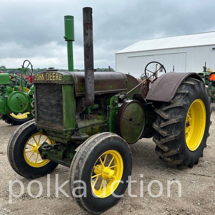 JOHN DEERE D