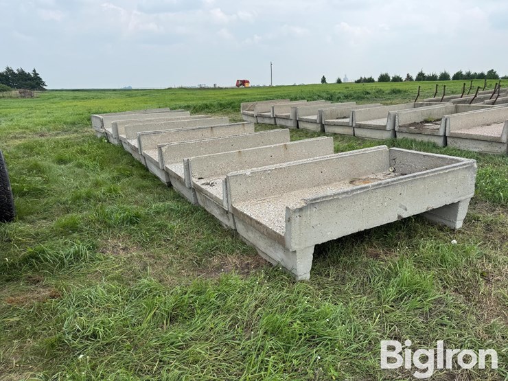 concrete-h-feed-bunks-image-3