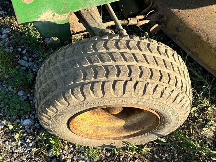 john-deere-112-image-19