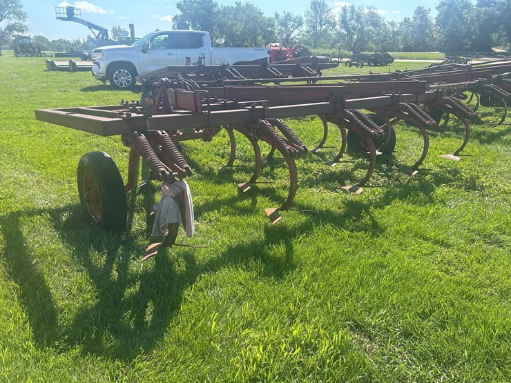 massey-ferguson-14-image-29