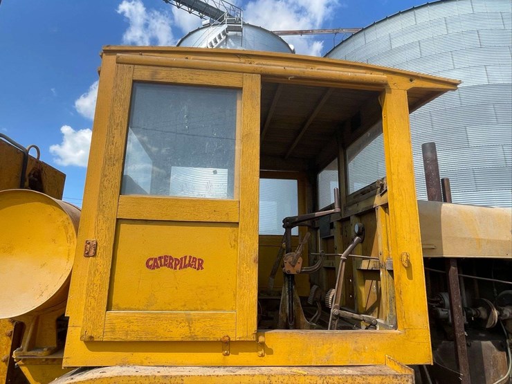 caterpillar-sixty-image-53
