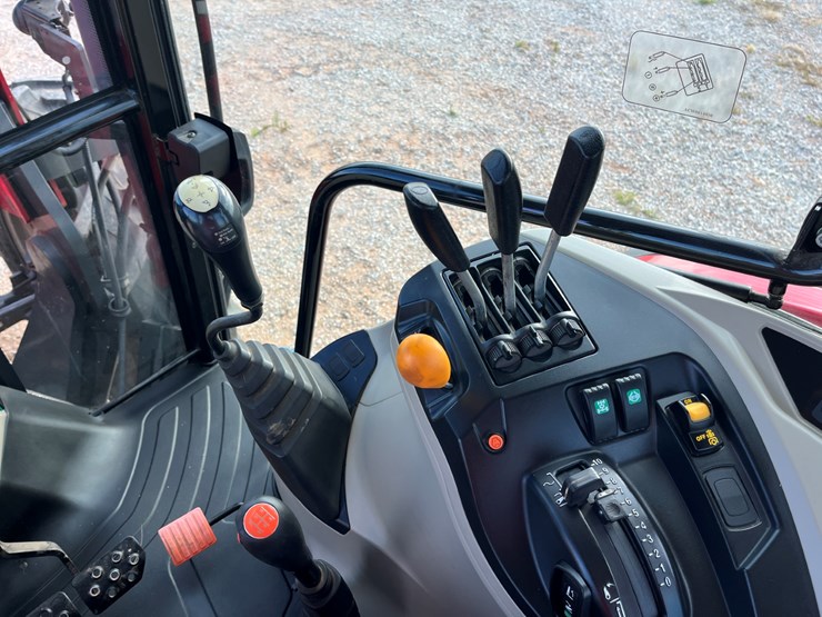 2019-massey-ferguson-6713-image-17