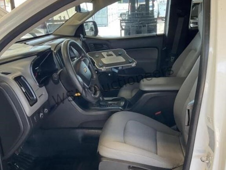 2015-chevrolet-colorado-image-22