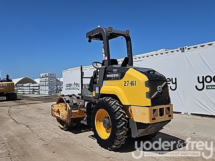 2017-volvo-sd45b-image-3