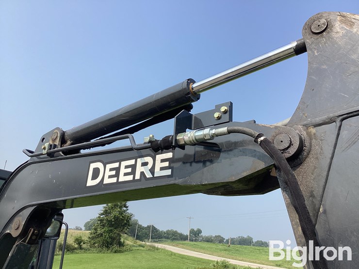 2016-deere-35g-image-14