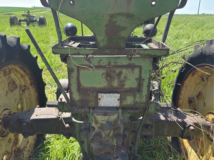 john-deere-70-image-47