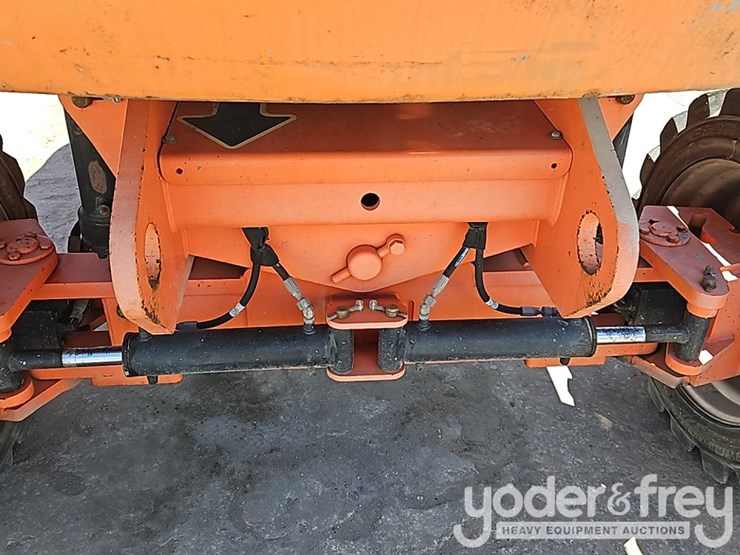 2007-jlg-800s-image-19