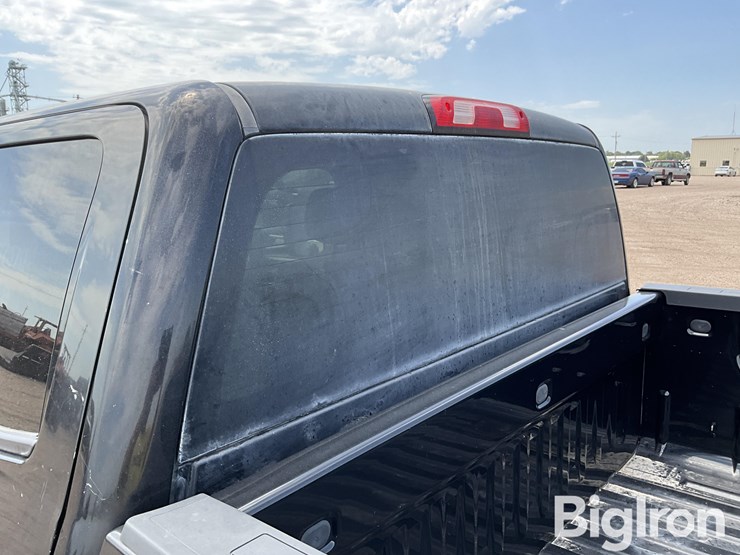 2015-chevrolet-3500-image-19