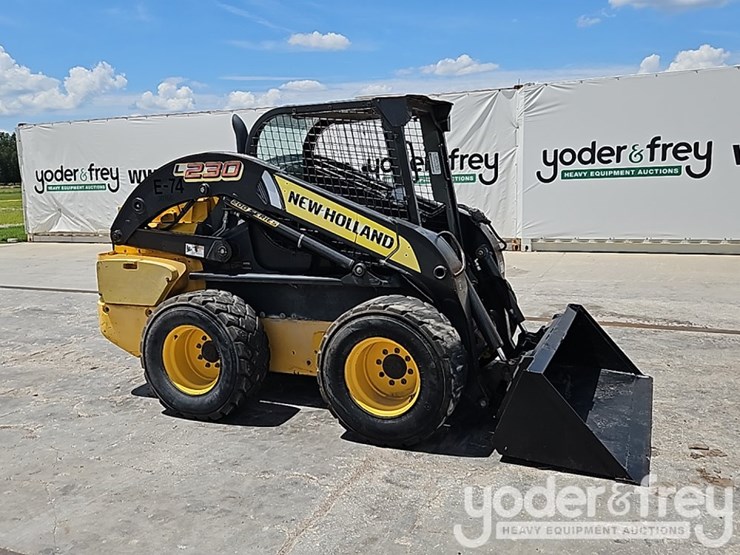 2015-new-holland-l230-image-7